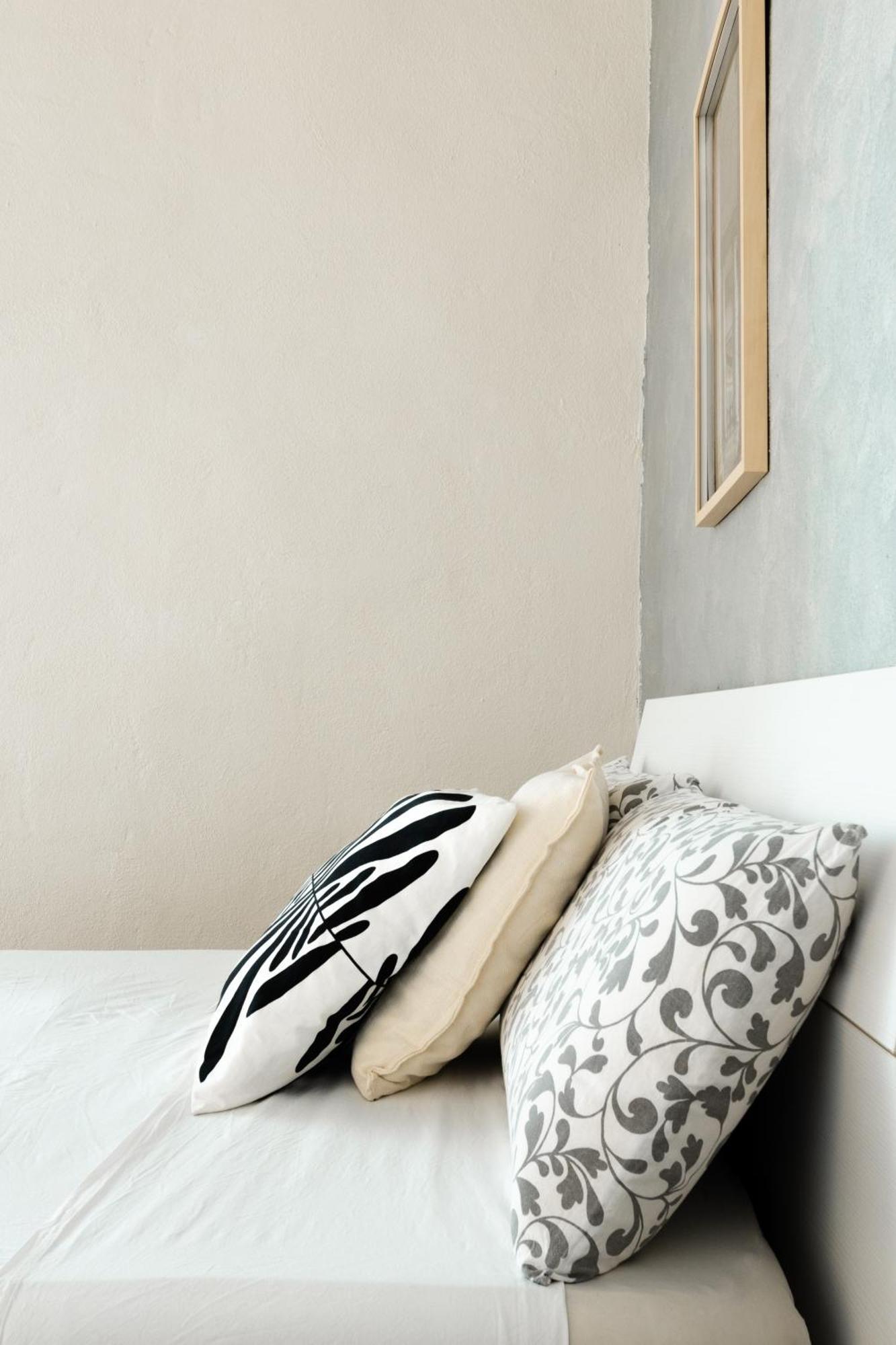 Cozy Historical Flat Napoli Apartment Bagian luar foto